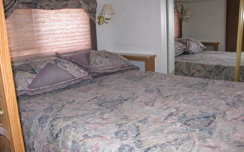 Kit Fox Dreamer bedroom – rental
