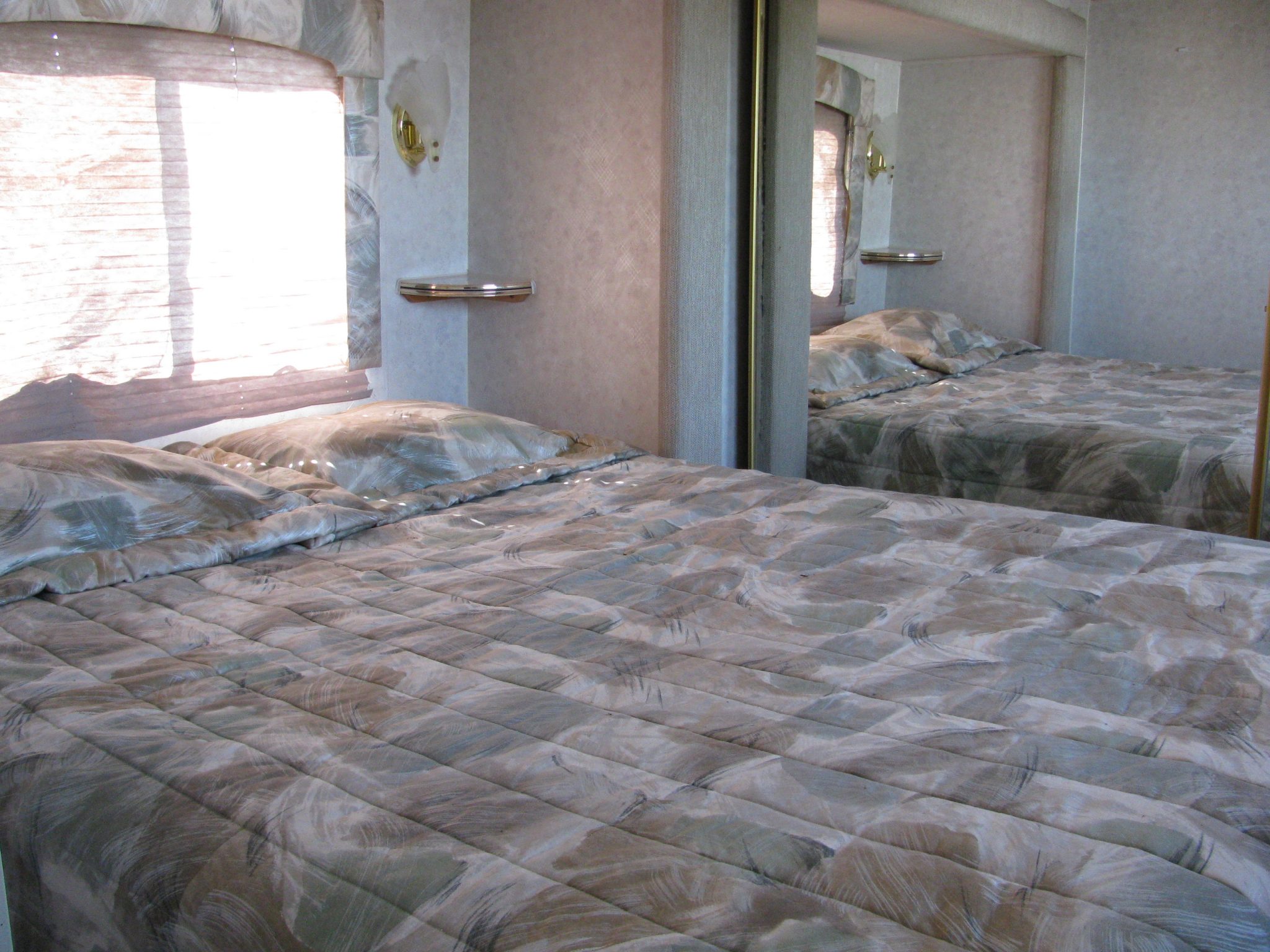 Kit_Fox_Seabreeze_bedroom-rental